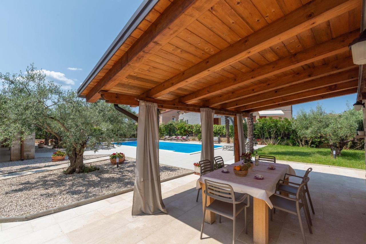 Villa Hope - Apartments With Shared Pool Poreč Dış mekan fotoğraf
