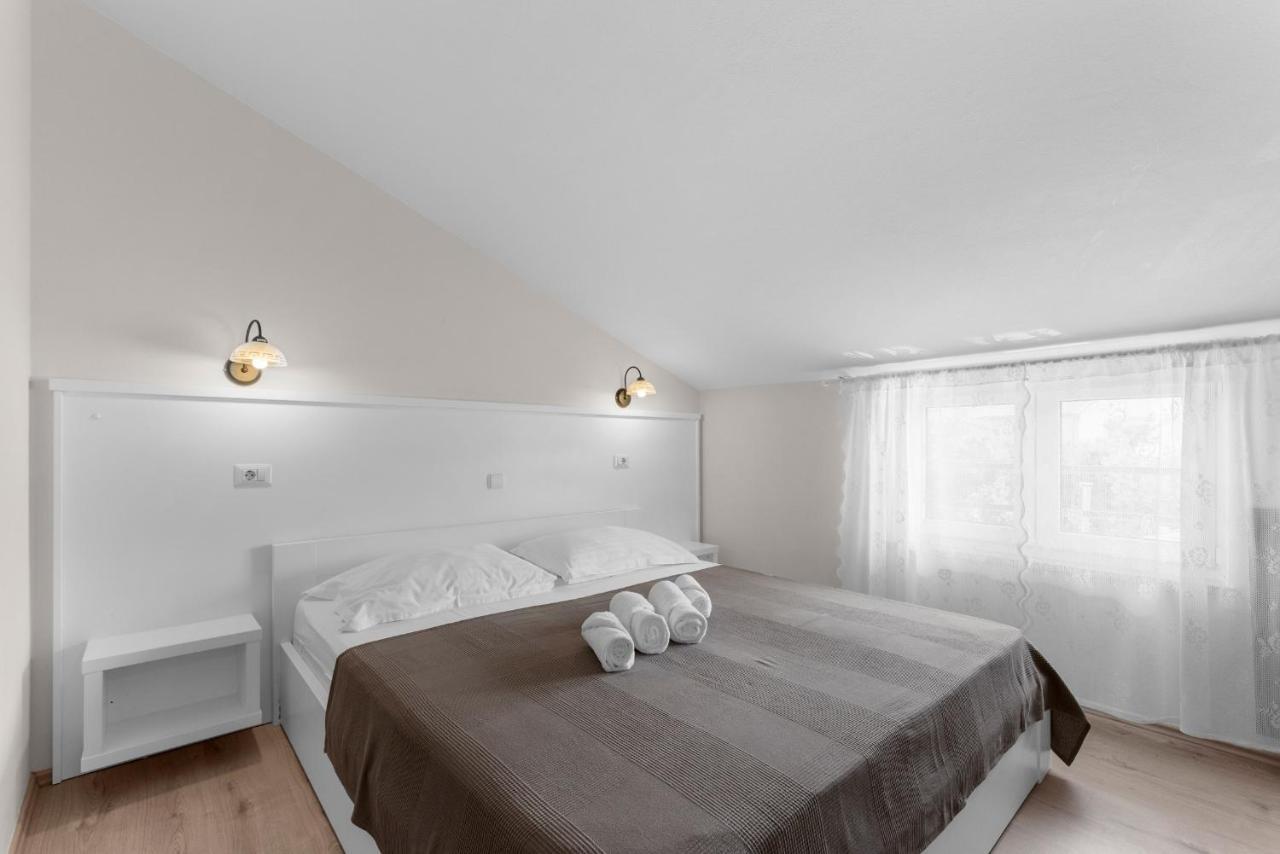 Villa Hope - Apartments With Shared Pool Poreč Dış mekan fotoğraf