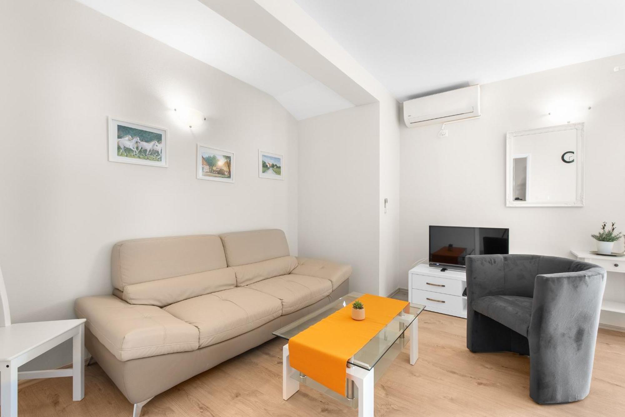 Villa Hope - Apartments With Shared Pool Poreč Oda fotoğraf